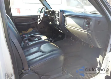 2006 Chevrolet Silverado 1500 Work Truck z USA, uszkodzony, nr VIN 3GCEC14V26G187125